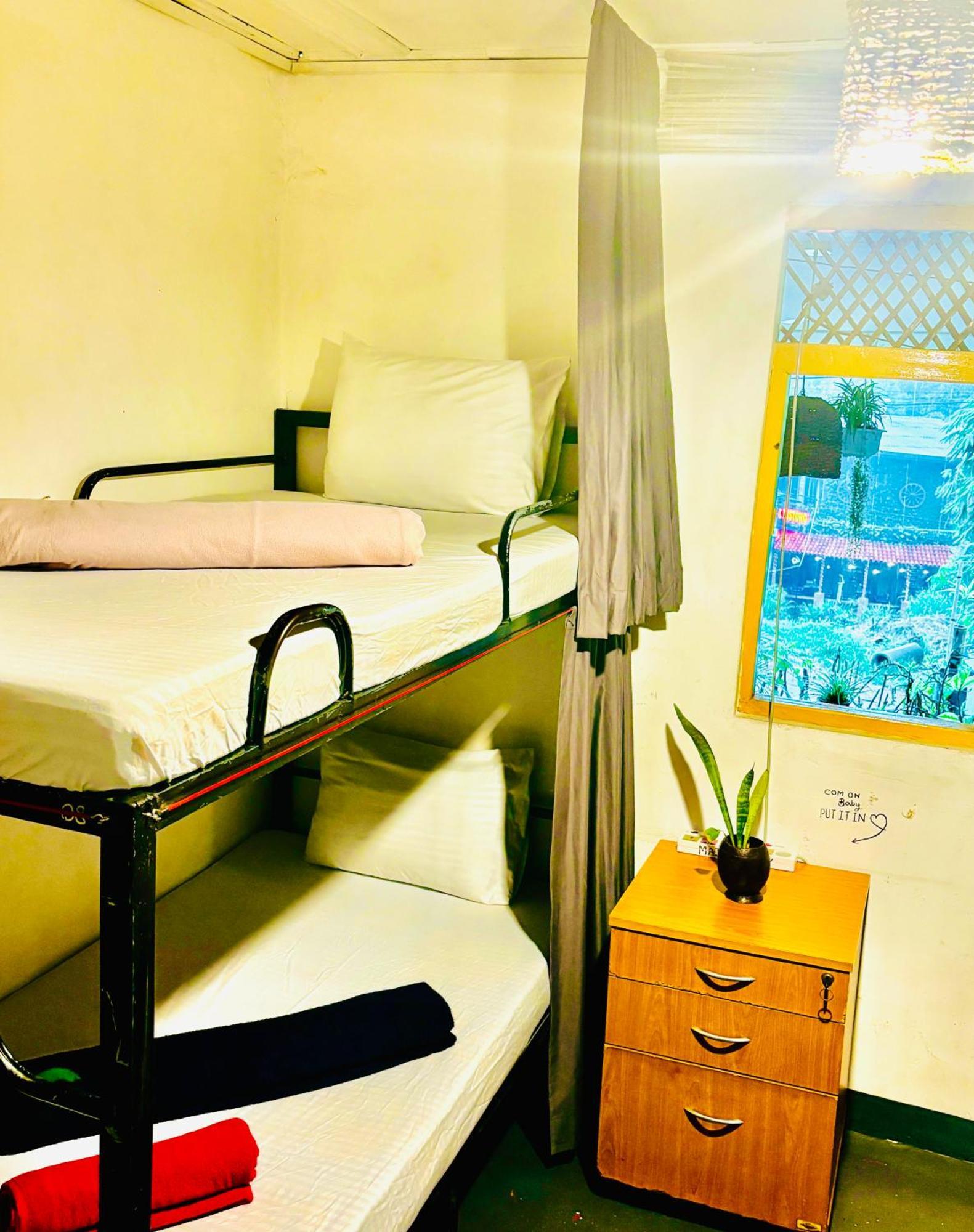 Mad Monkey Hostel And Lounge Procida Dış mekan fotoğraf